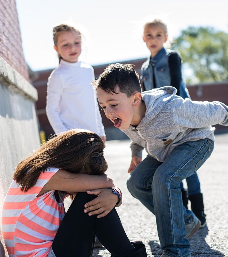 Huellas en silencio: Comprendiendo el acoso escolar y su impacto en la salud mental